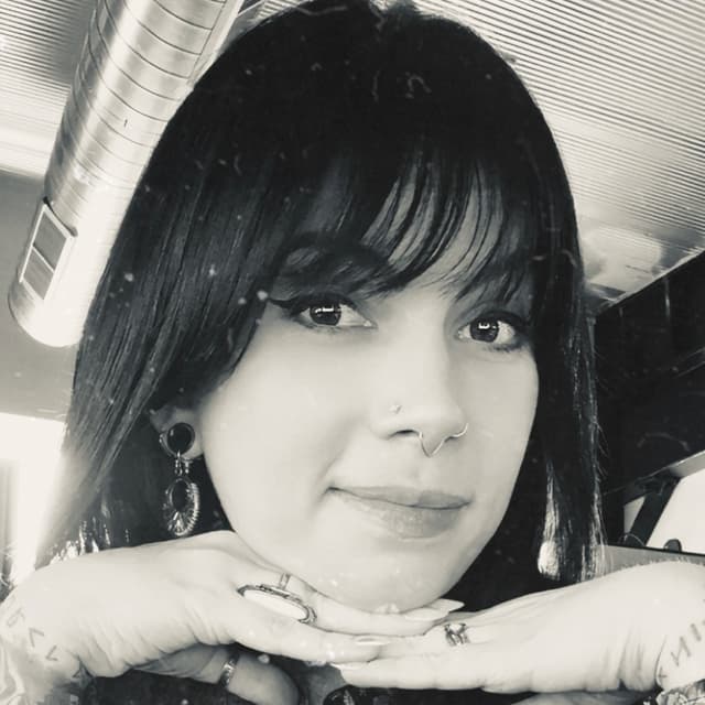 Liz Ware avatar