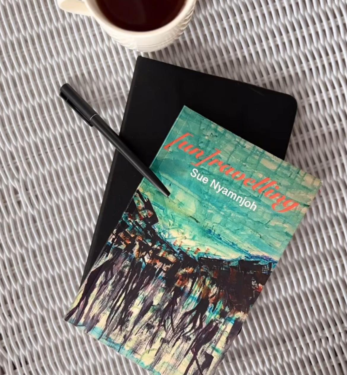 Book cover of [un]ravelling by Sue Nyamnjoh