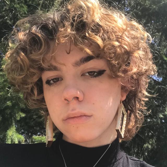 Ava DeVries avatar