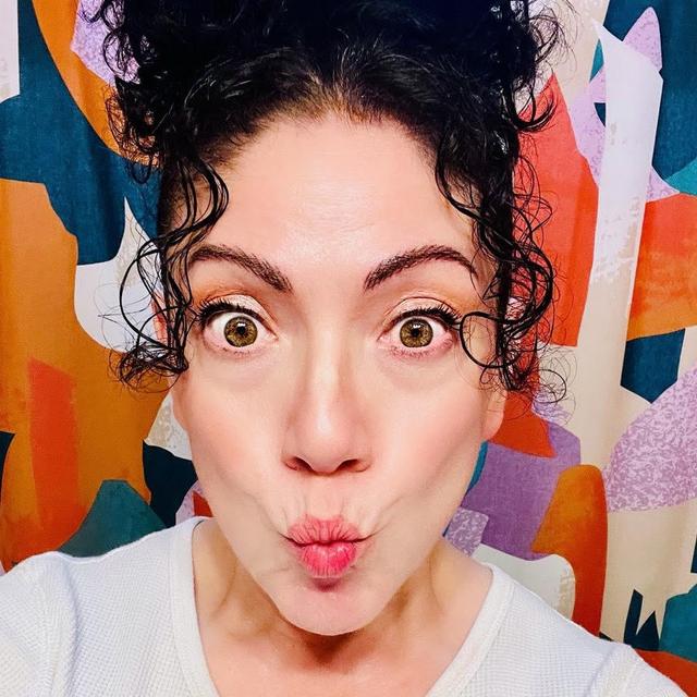 Vickie Fernandez avatar