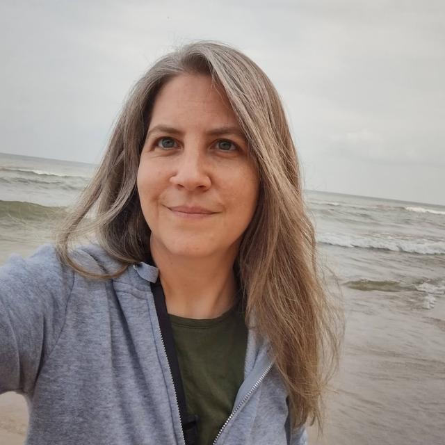 Elizabeth Joy Levinson avatar