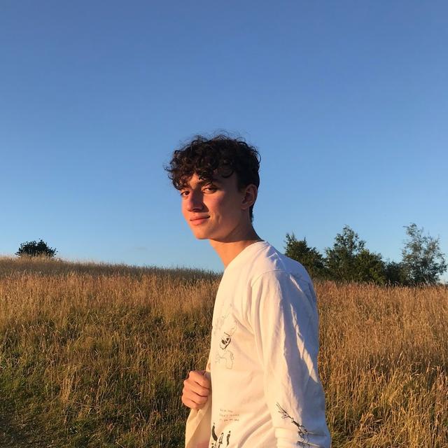 Elliot Barrett avatar