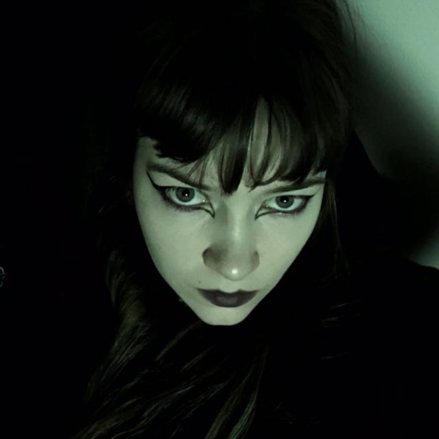 eleni polinska avatar