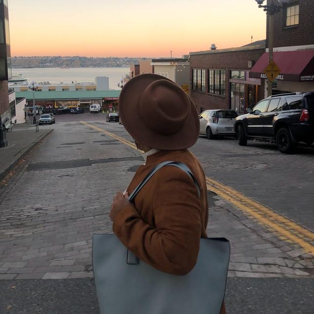 Elyse Jackson-Williams avatar