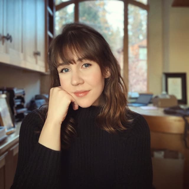 Kristen Lowe avatar