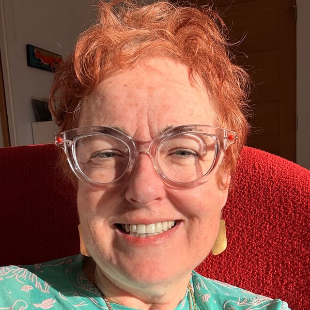 Suzanne Louise avatar