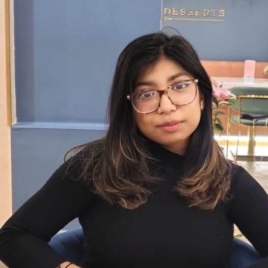 Evelyn Thakur avatar