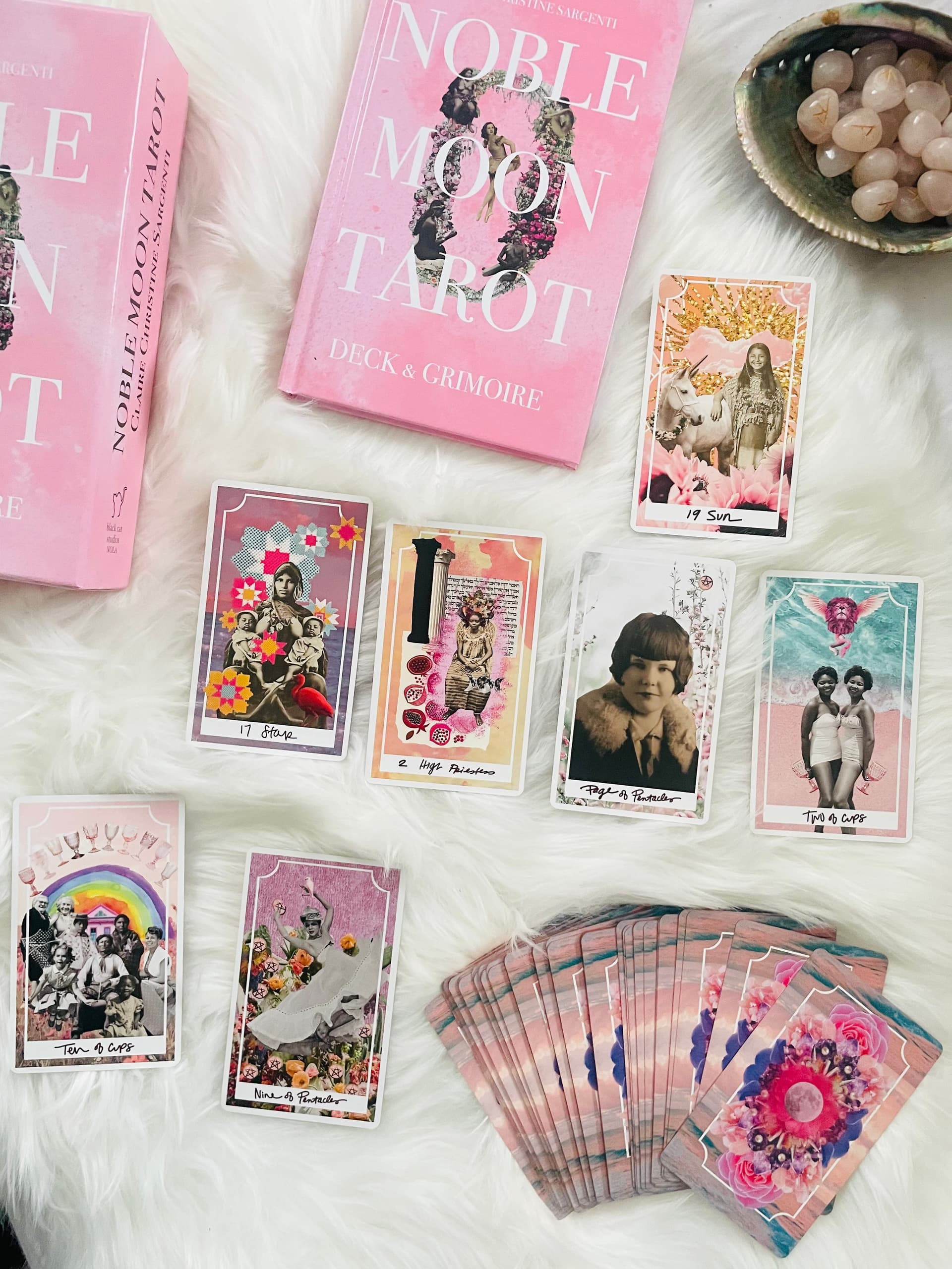 Book cover of Noble Moon Tarot Deck & Grimoire by Claire Christine Sargenti
