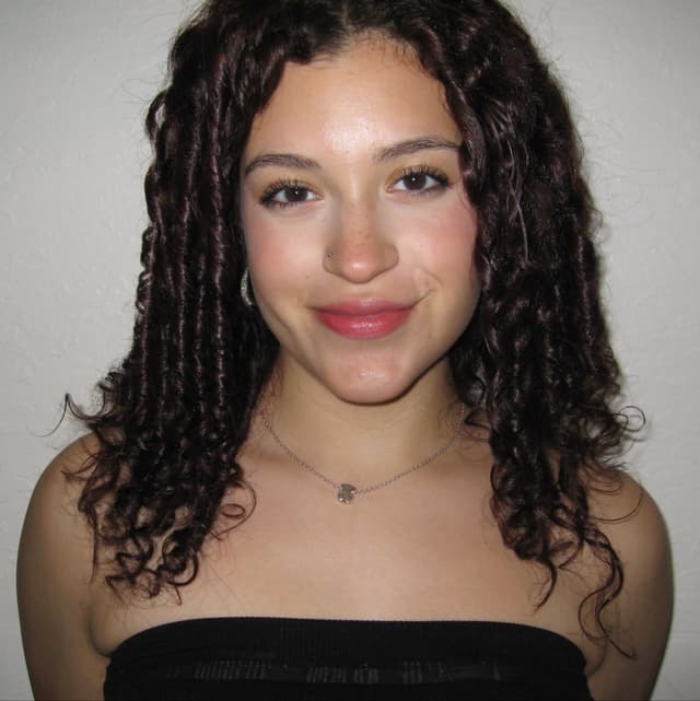 Isabella “Ivy” Lagarto avatar